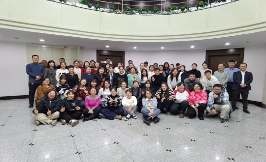 2024年1月13日，藥業(yè)公司舉辦2023年度總結(jié)表彰暨“平行起飛”主題年會(huì)_副本.jpg
