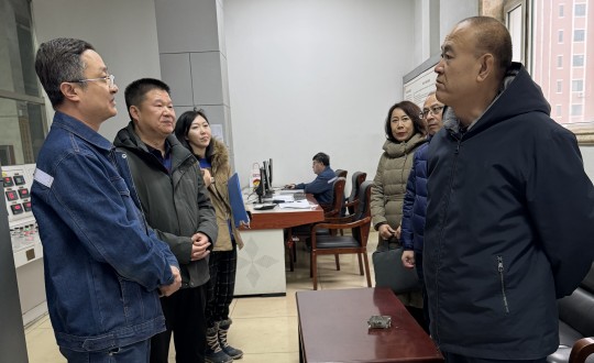 2024年1月17日，區(qū)人大常委會副主任徐景寶一行蒞臨供熱總公司調(diào)研走訪_副本.jpg
