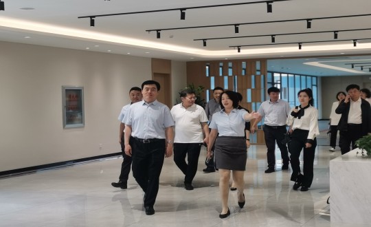 2024年6月26日，省慈善總會會長田錦塵一行蒞臨康養(yǎng)地產(chǎn)公司參觀調研_副本.jpg